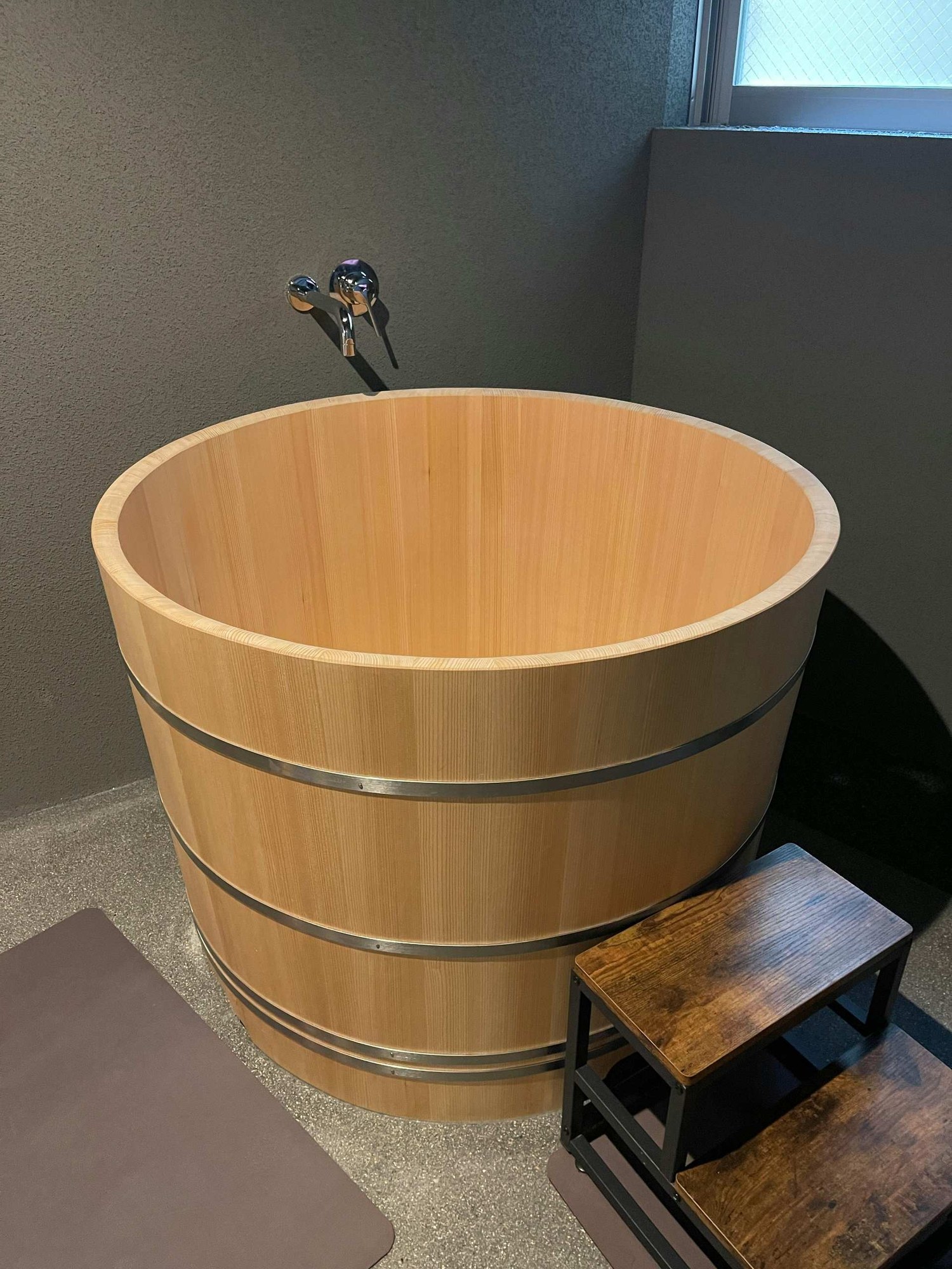 Cedar Tub Install detail